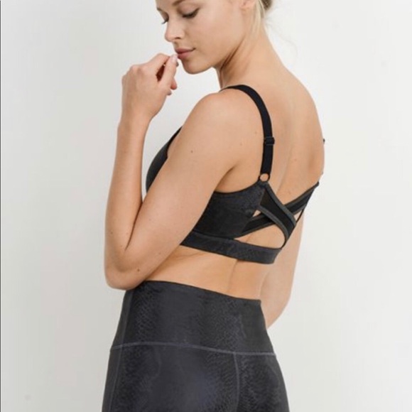 Black Mamba Sports Bra - Picture 4 of 5